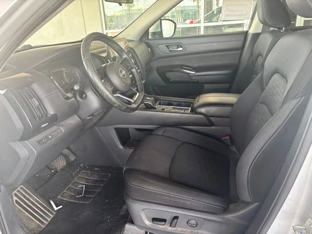 Used 2022 Silver Nissan SV image 8