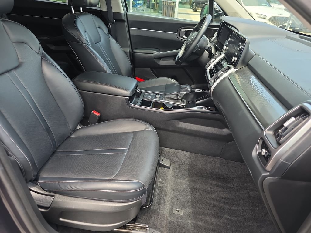 2021 Kia Sorento S - Photo 37