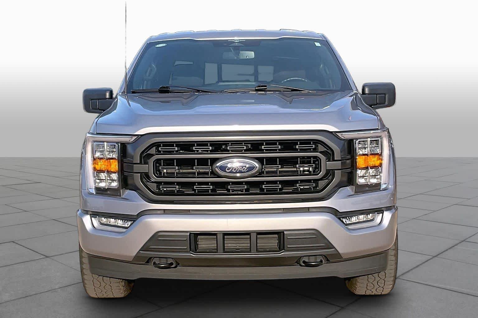 Used 2023 Iconic Silver Ford XLT image 4