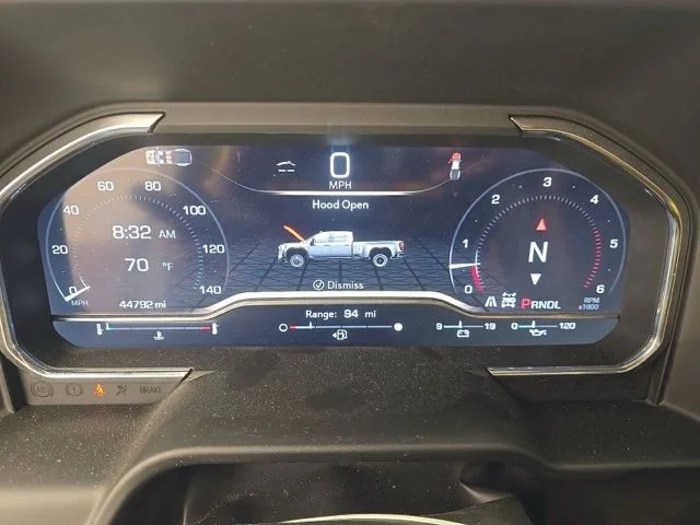 Used 2025  GMC Denali Ultimate image 9
