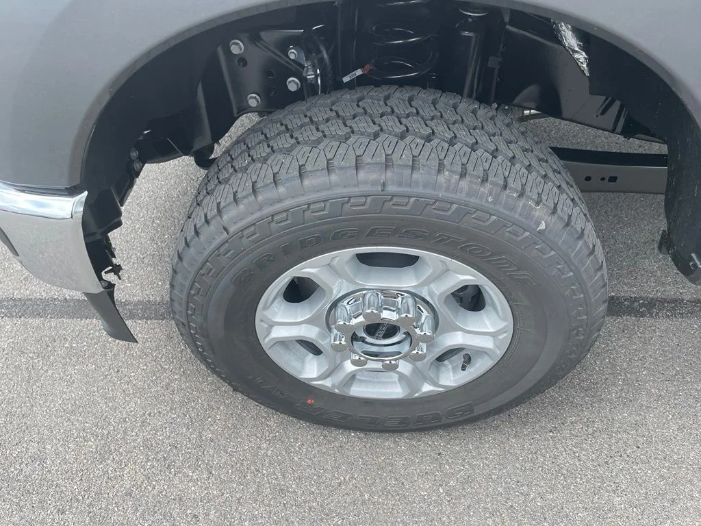 New 2026 Carbonized Gray Metallic Ford F-350® XLT image 9