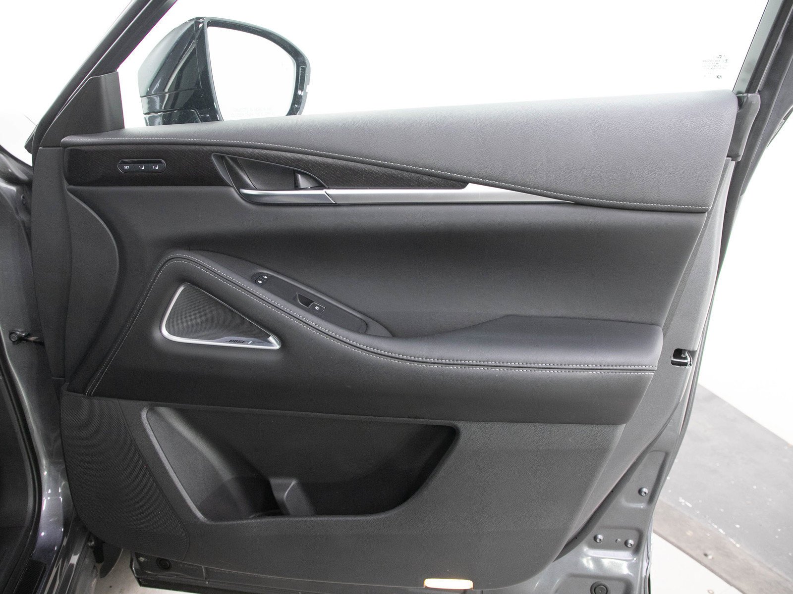 Used 2023 Graphite Shadow INFINITI Sensory image 12