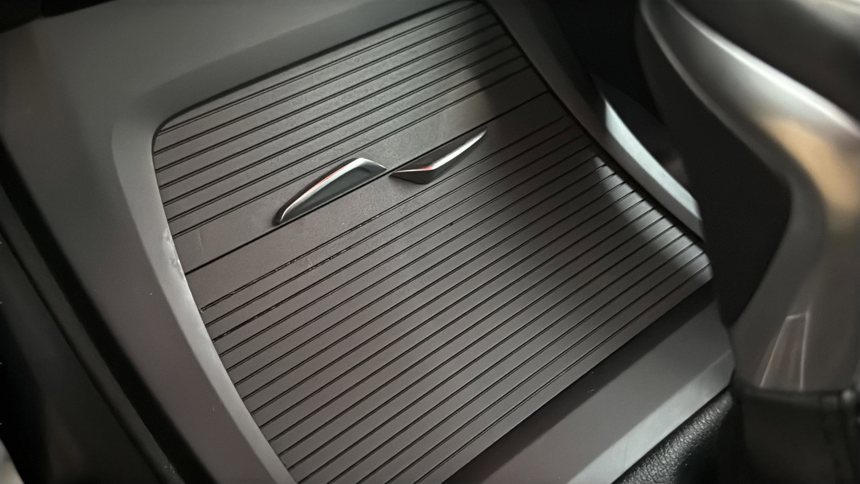 Used 2018 Alpine White BMW sDrive28i image 38