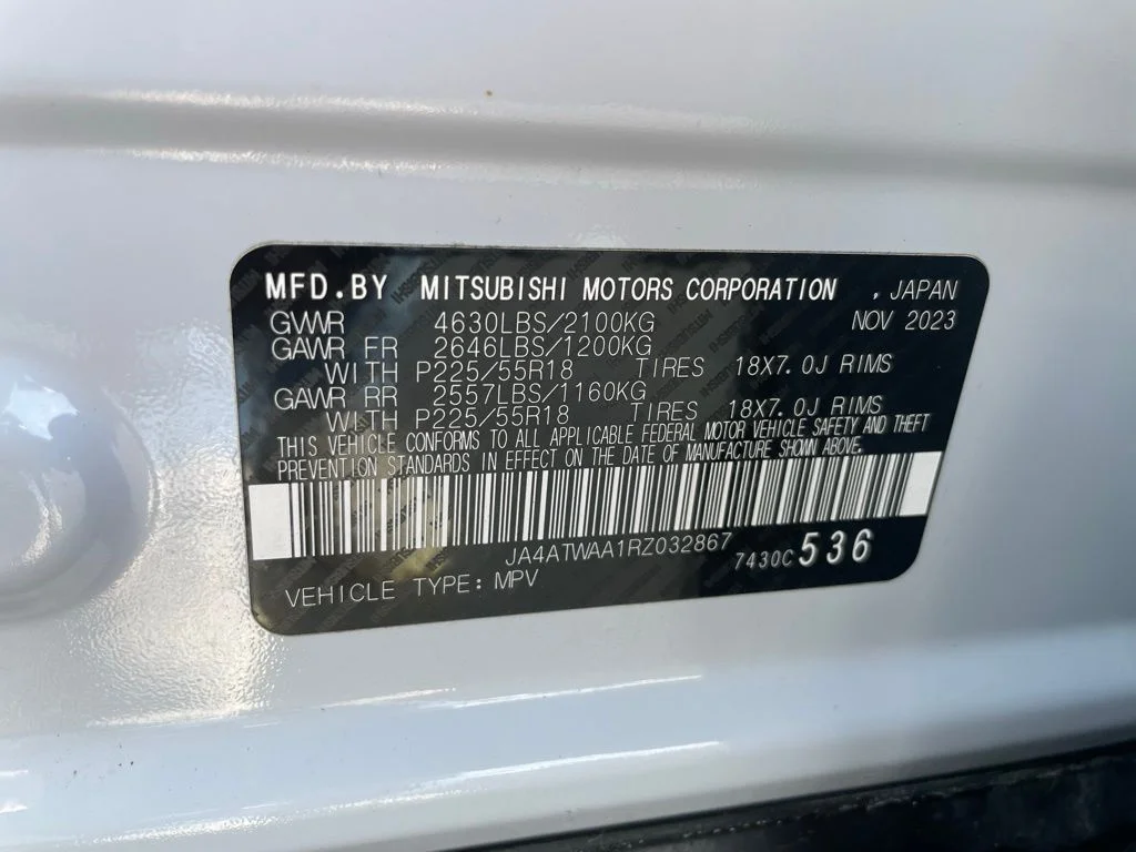 Used 2024 Silver Mitsubishi SE image 42