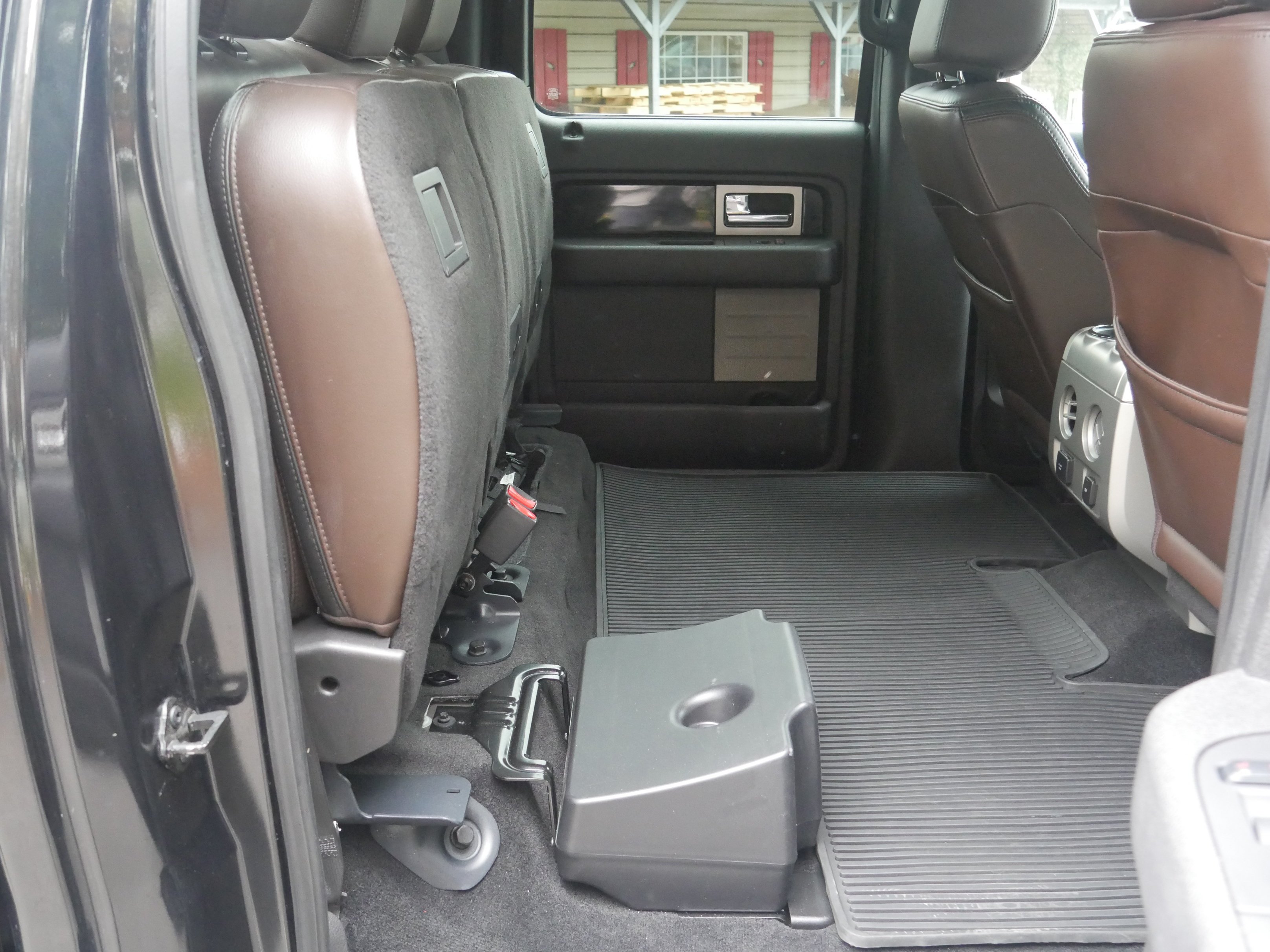 Used 2012 Tuxedo Black Metallic Ford Platinum image 33