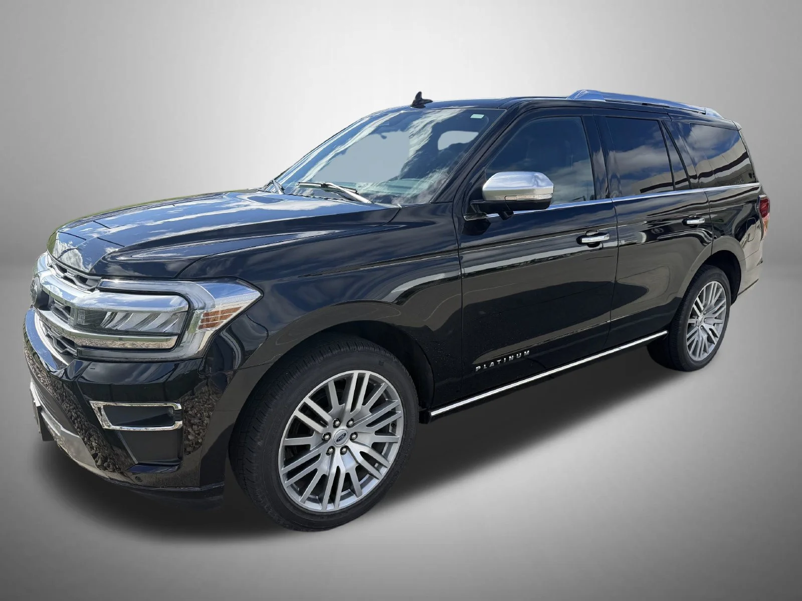 Used 2023 Black Ford Platinum image 2