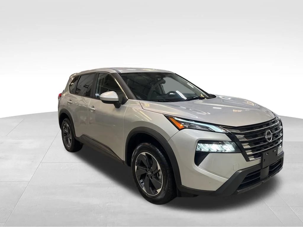 Used 2025 Silver Nissan SV image 7