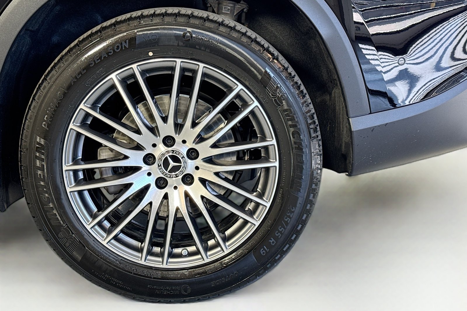 New 2026 Black Mercedes-Benz GLC 300 image 29