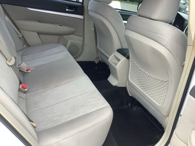 2014 Subaru Legacy 2.5i Premium - Photo 24