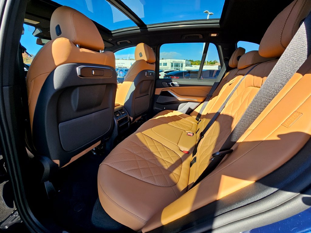 Certified Used 2026 Tanzanite Blue II Metallic BMW xDrive40i image 18