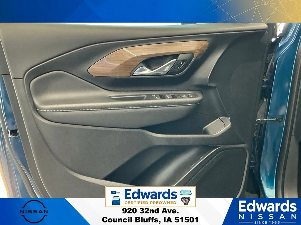 Used 2021 Blue GMC SLE image 21