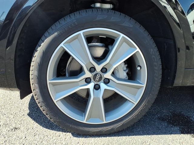 Used 2025 Black Audi S-LINE image 10
