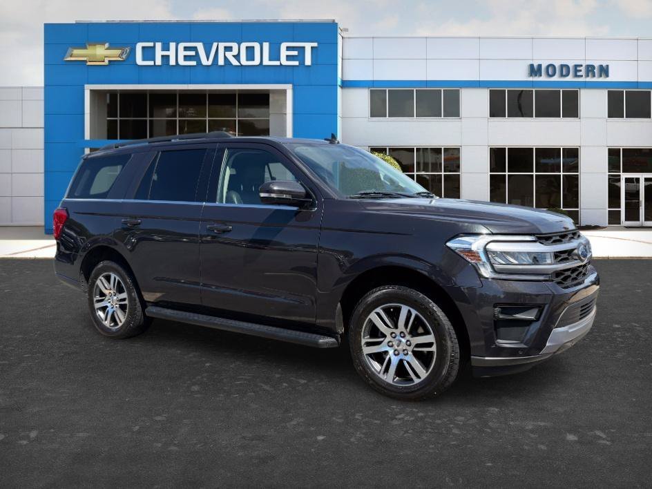 Used 2024 Gray Metallic Ford XLT image 6