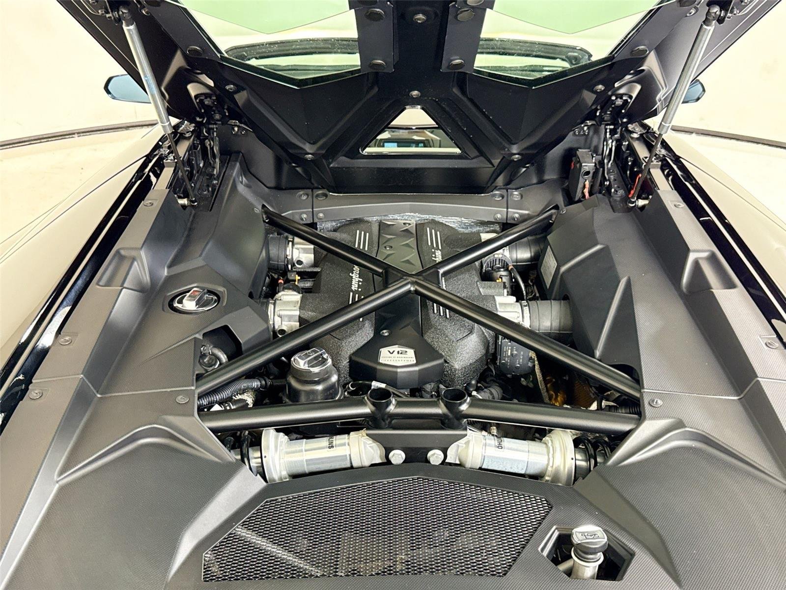 Used 2016 Nero Aldebaran Lamborghini LP 700-4 | Vorsteiner Carbon Wing | Carbon Interior image 35