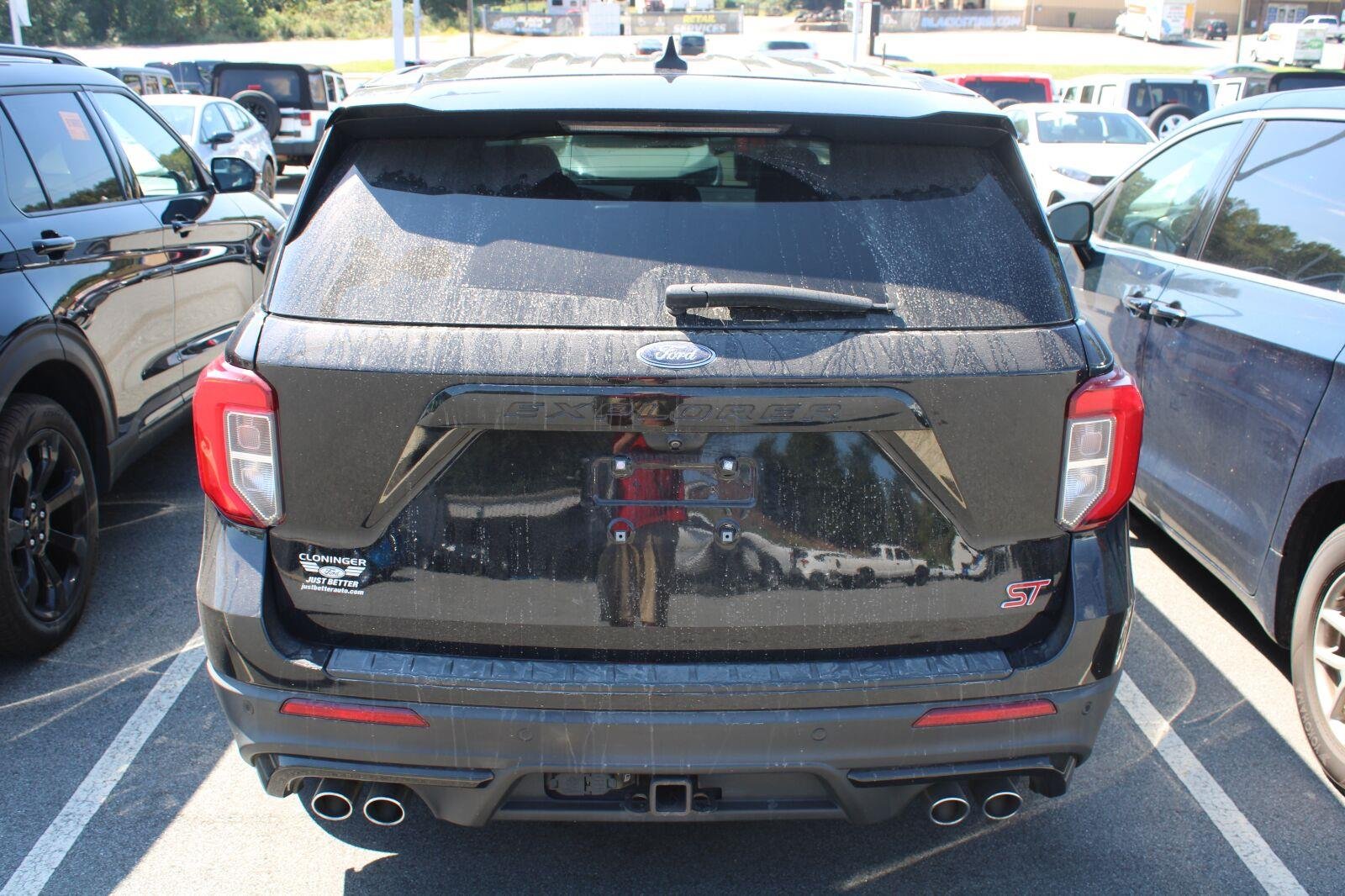 Used 2022 Agate Black Ford ST image 5