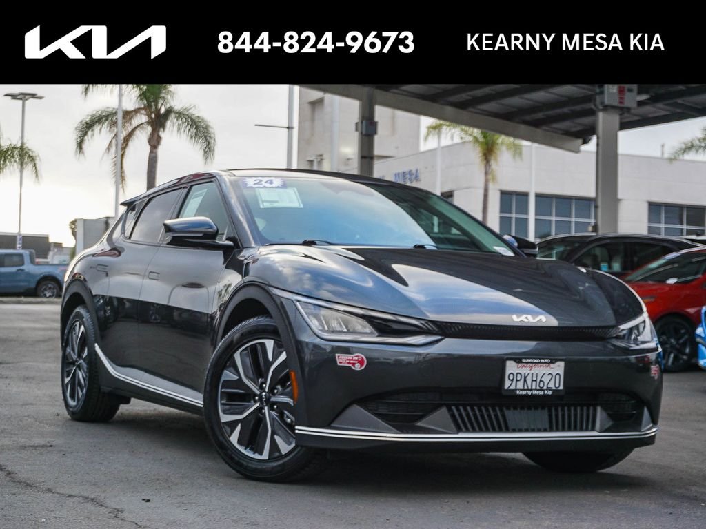 Used 2024 Gray Kia Light image 1