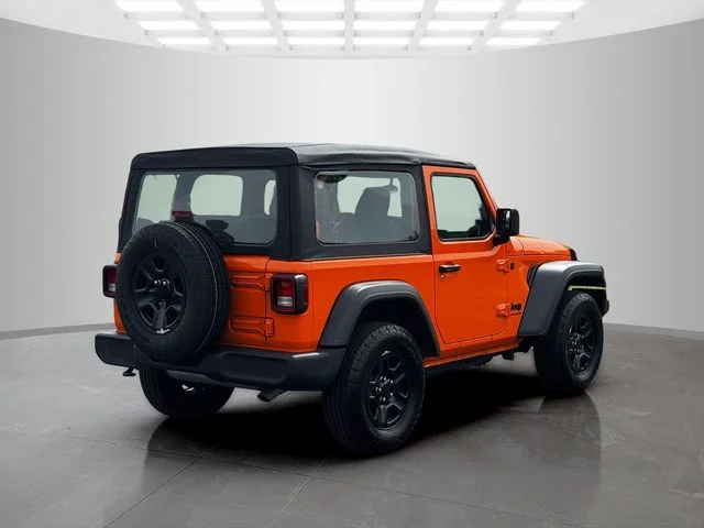 Certified Used 2025  Jeep Sport image 7