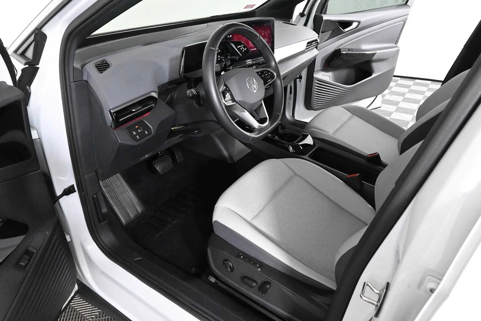 Certified Used 2021 Glacier White Metallic w/ Black Roof Volkswagen Pro S image 18