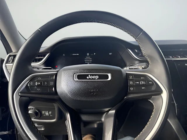 Used 2023 Black Jeep Laredo image 11