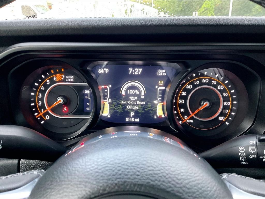 Used 2025 Hydro Blue Pearl Coat Jeep Sahara image 25