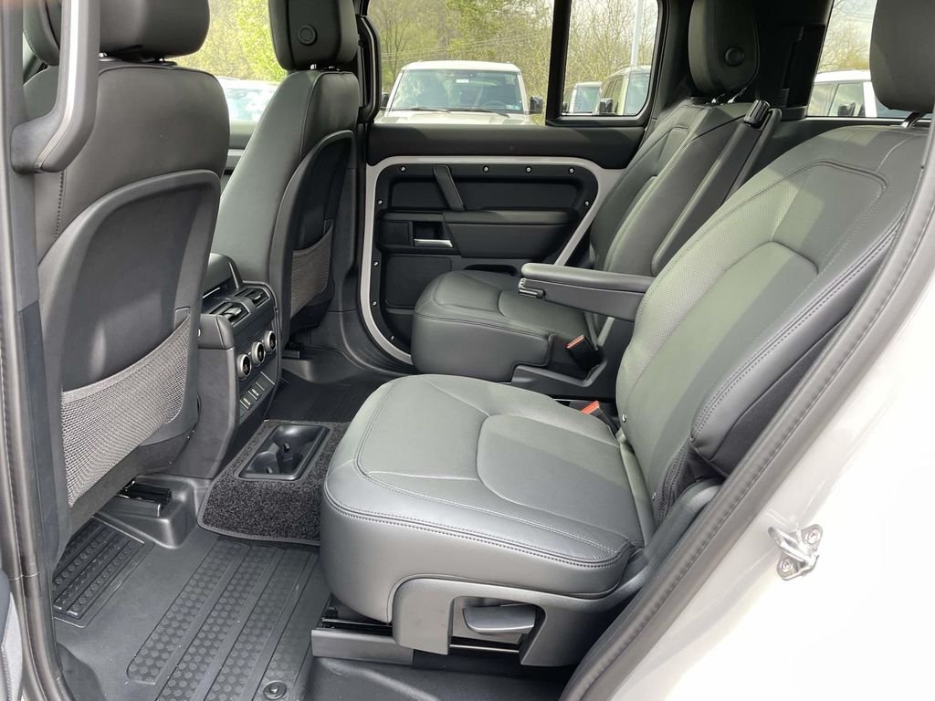 New 2026 Borasco Grey Land Rover X-Dynamic SE image 16