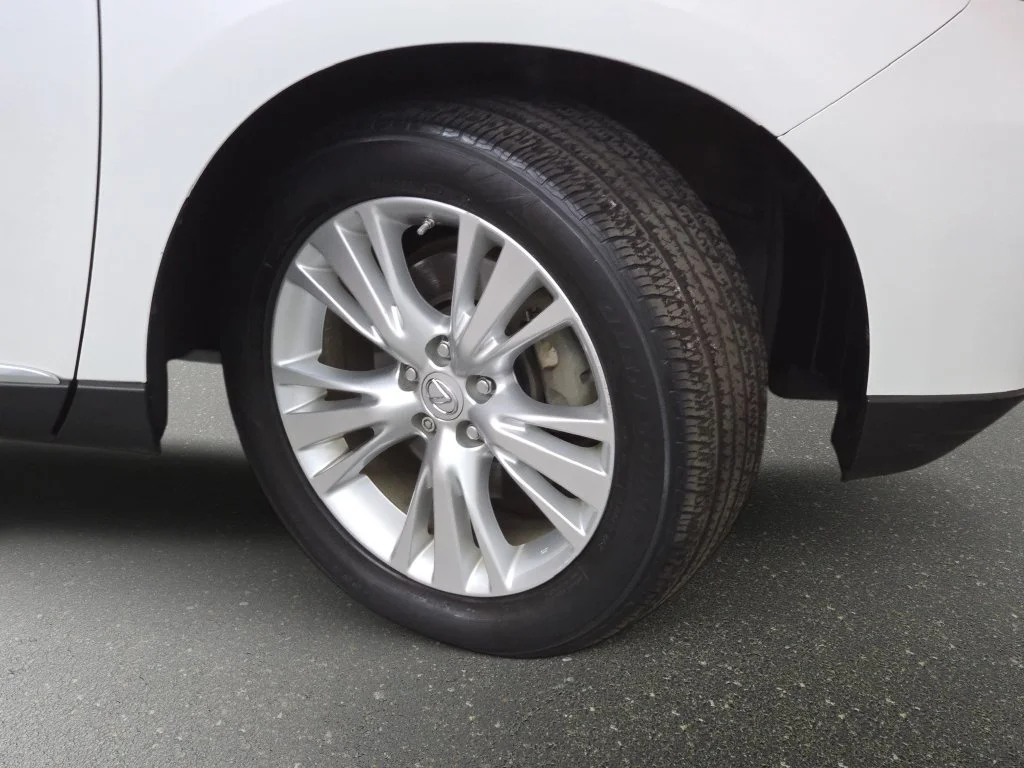 Used 2010 White Lexus 450h image 33