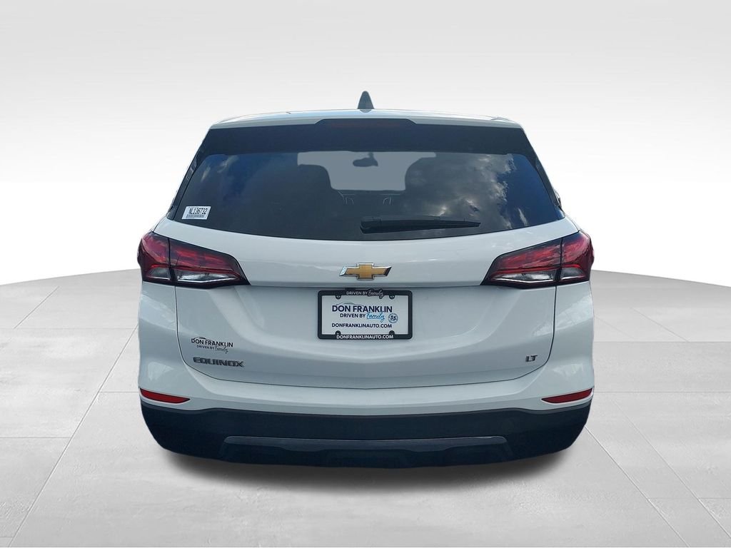 Used 2022 White Chevrolet LT image 4