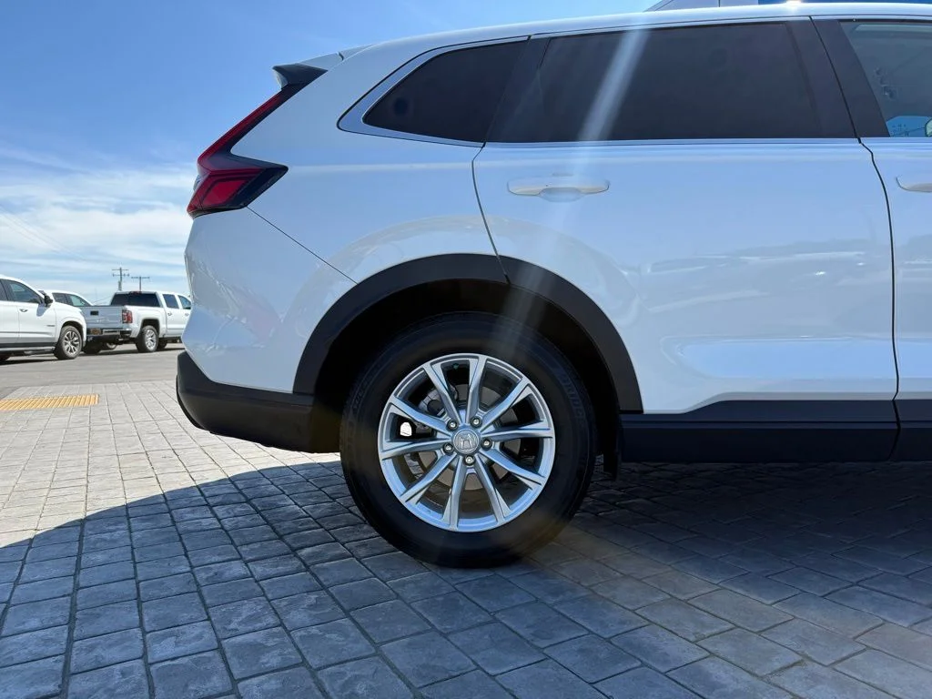 Used 2024 White Honda EX image 10