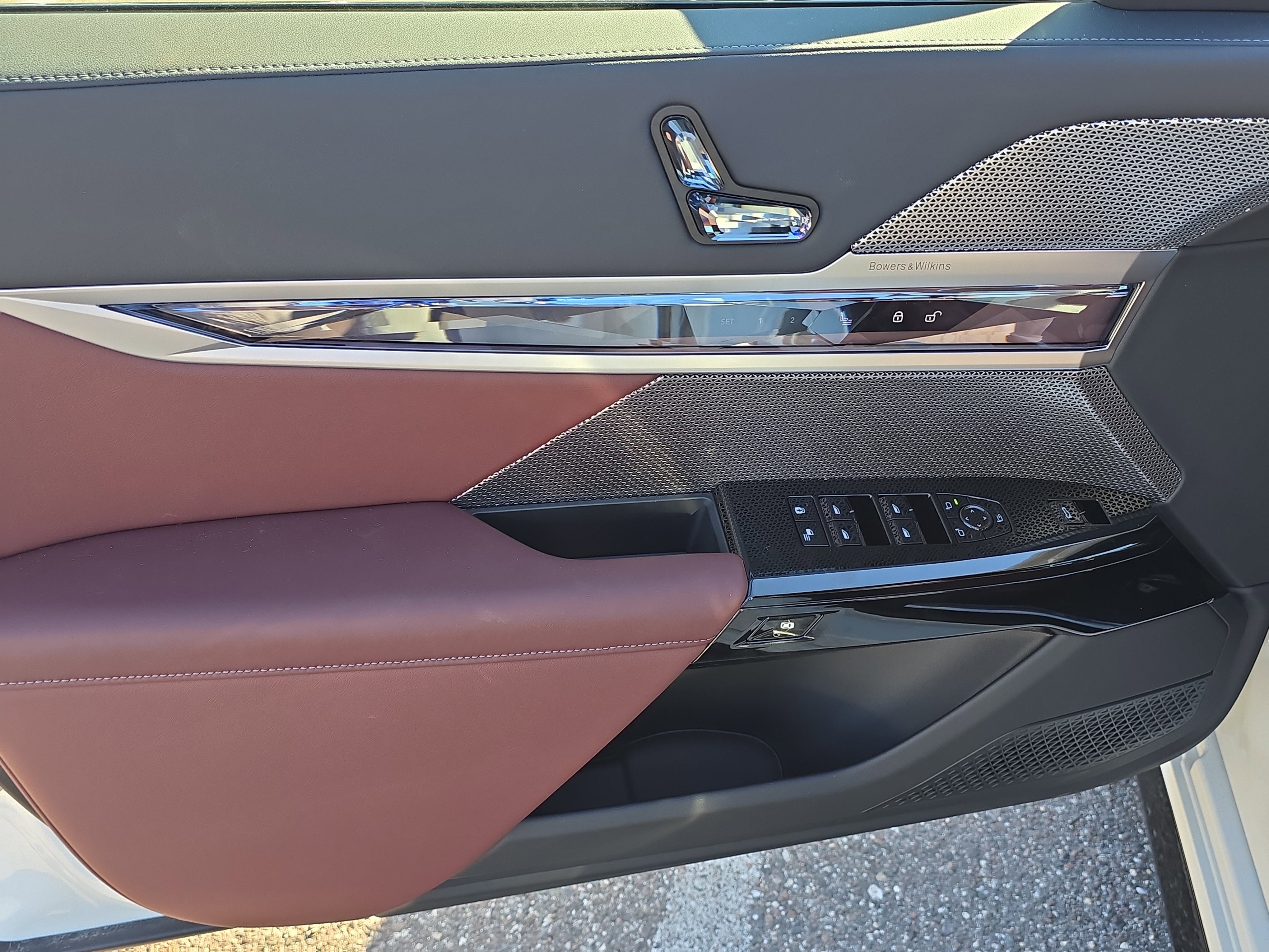 2026 BMW i7 50 - Photo 17