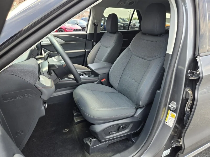 Used 2025 Gray Metallic FORD ACTIVE 4WD image 9