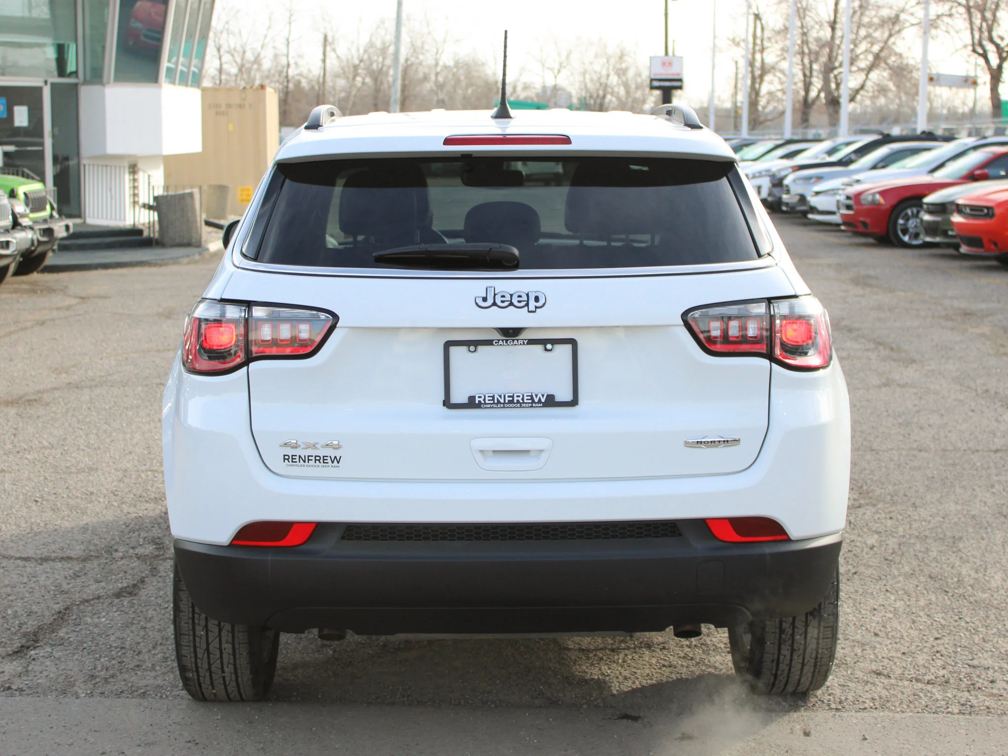 Certified Used 2025 White Jeep North * No Accidents | Heated Seats | Apple CarPlay | Remote Start | Forward Collision Warning image 14