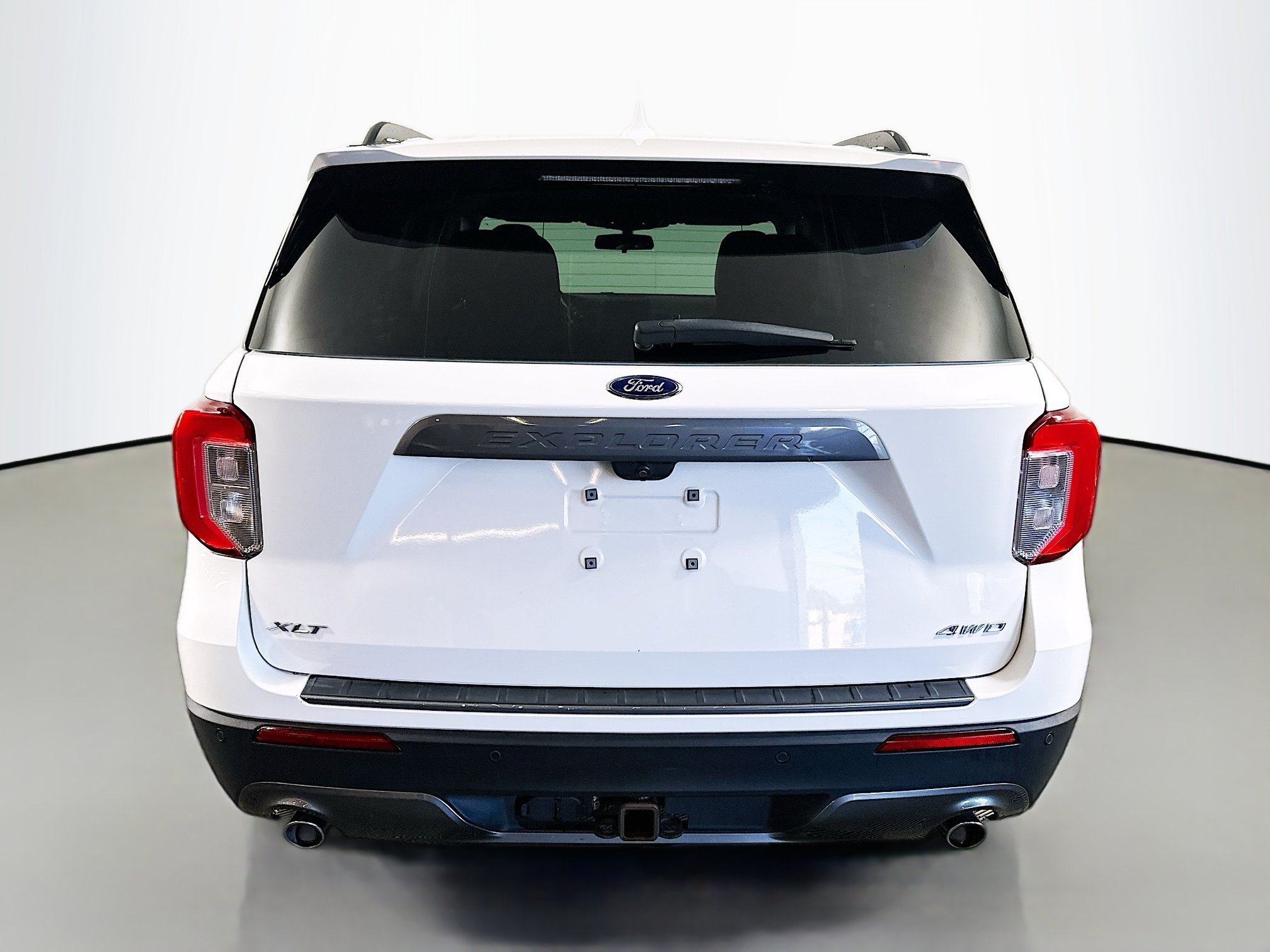 Used 2022 White Metallic Ford XLT image 7