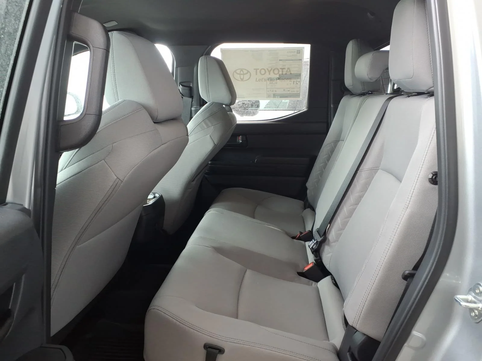 2026 Toyota Tacoma SR5 - Photo 12