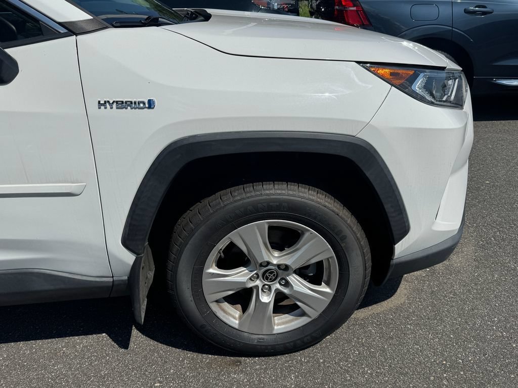 2021 Toyota RAV4 XLE - Photo 8