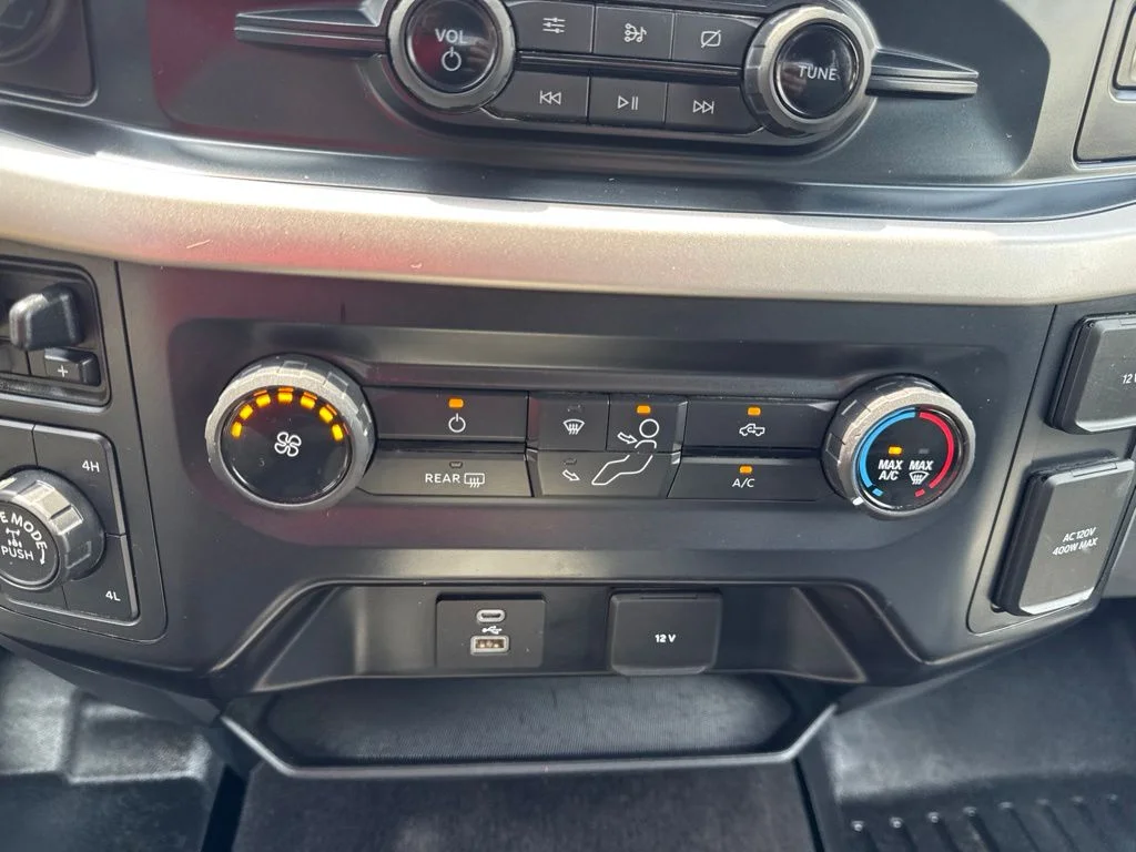 Used 2021 Oxford White Ford XLT image 21