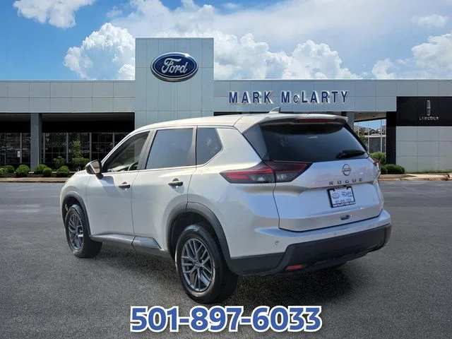 Used 2024 Silver Nissan S image 3