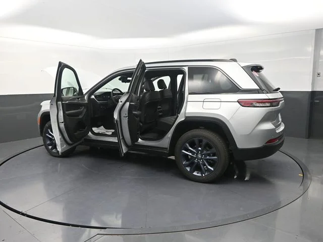 New 2026 Silver Zynith Jeep  image 33