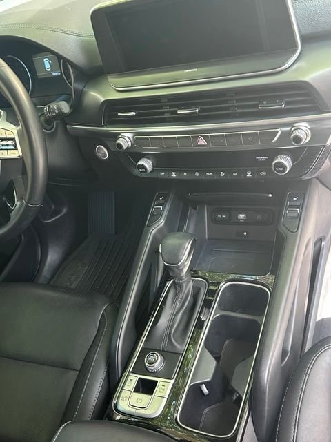 Used 2022 Black Kia S image 13