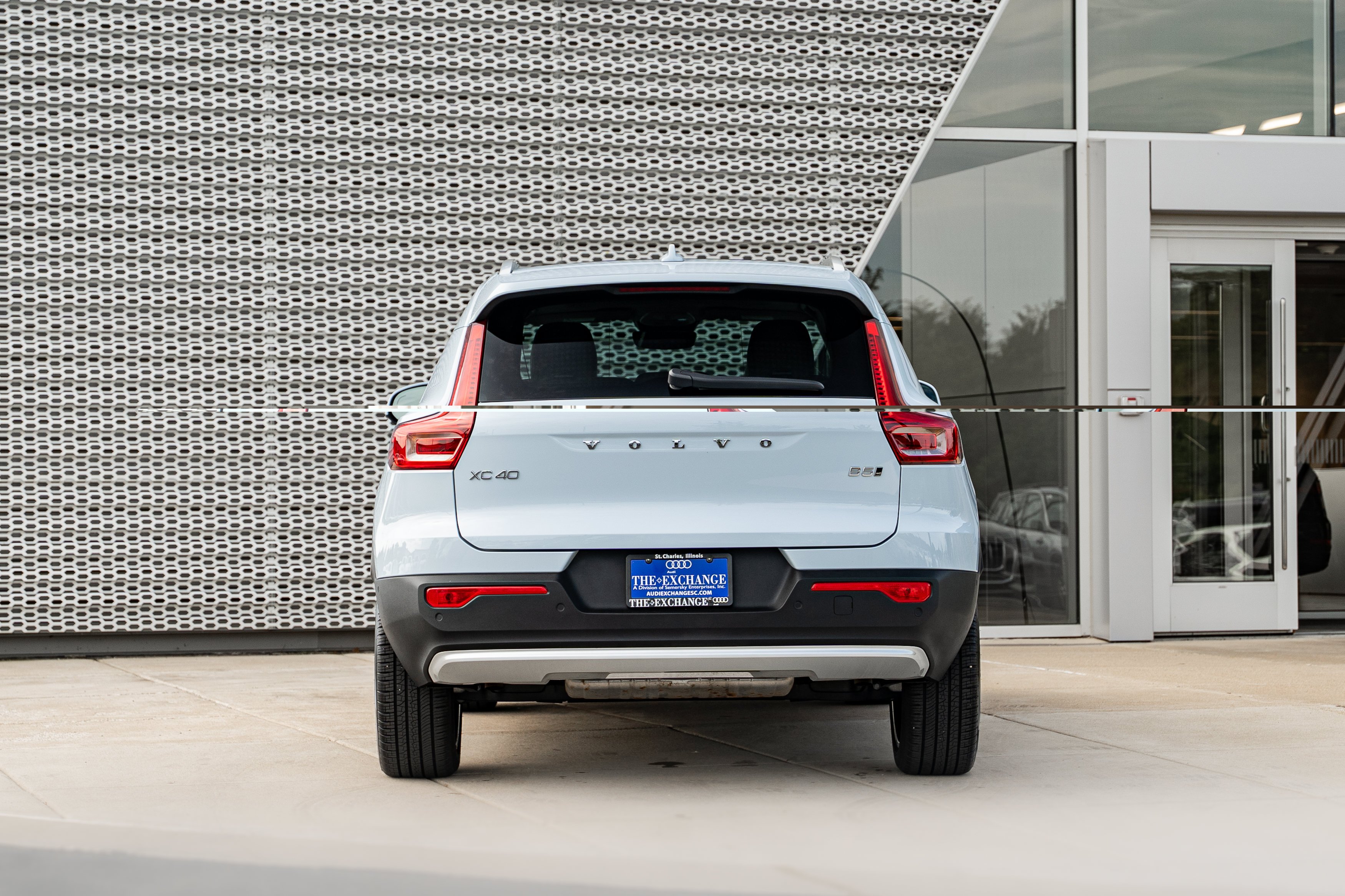 Used 2024 Cloud Blue Volvo Plus Bright Theme image 24