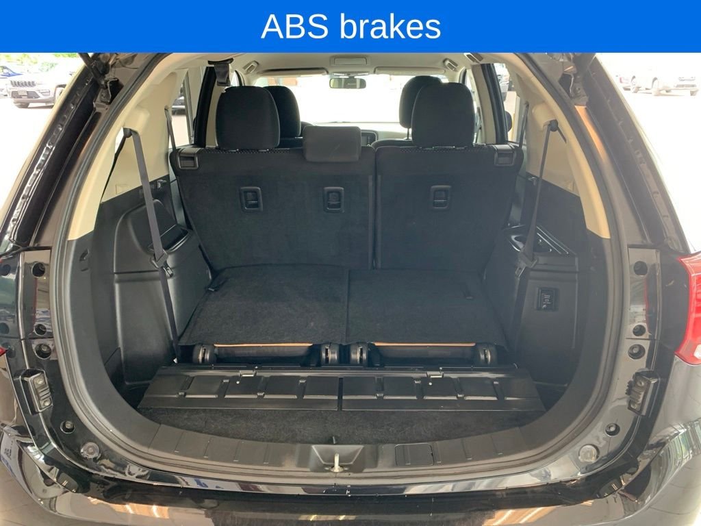 Used 2019  Mitsubishi ES image 9