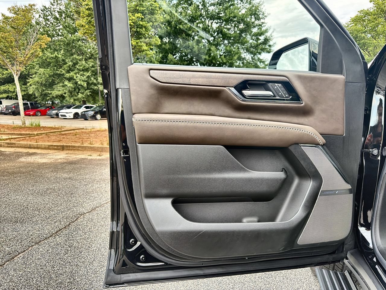 2026 GMC Yukon Denali Ultimate - Photo 18