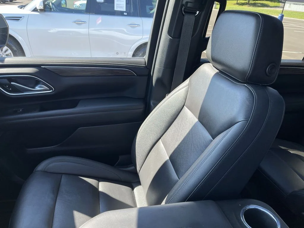 Used 2022 White Chevrolet LT image 25