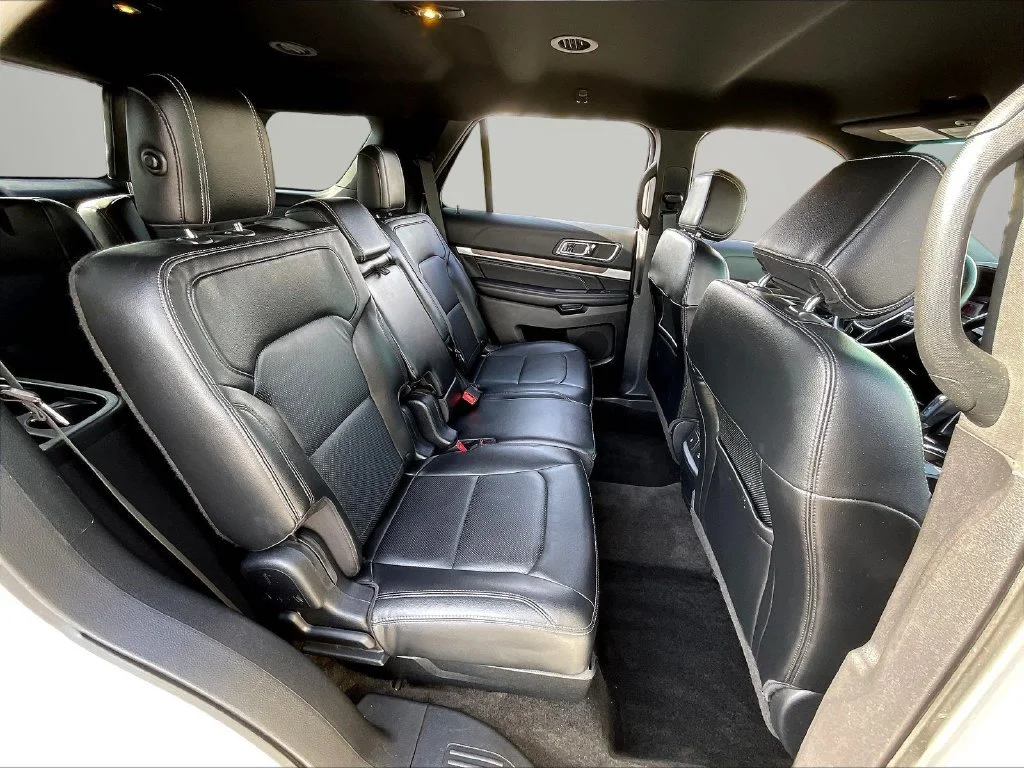 Used 2016 Silver Ford Limited image 25