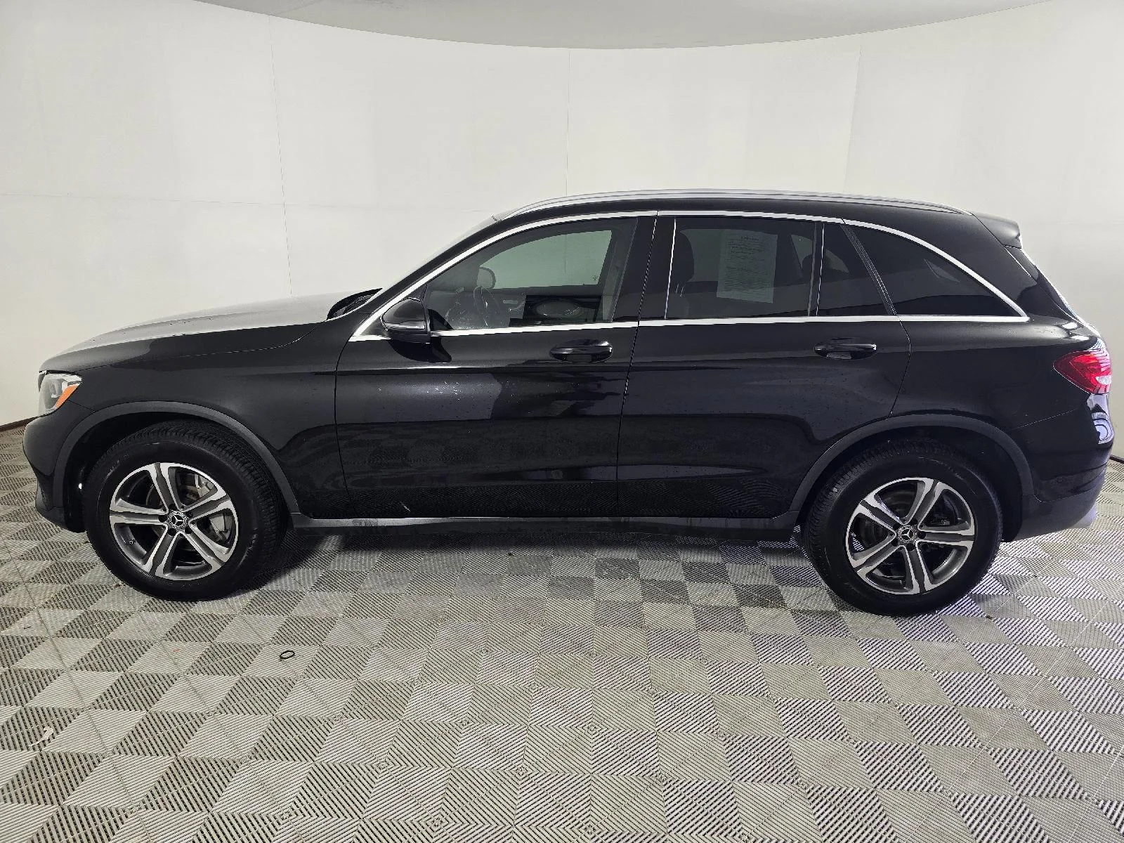 Used 2017 Black Mercedes-Benz GLC 300 4MATIC® SUV image 8