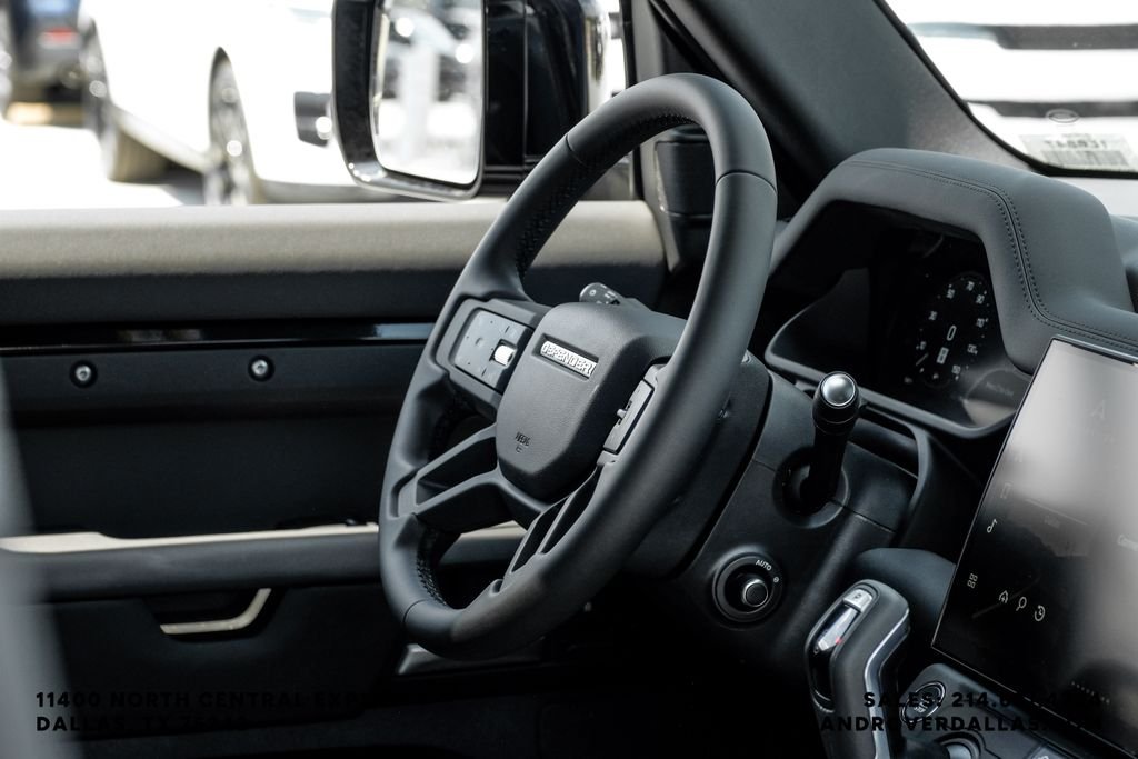 New 2026 Santorini Black Metallic Land Rover S image 18