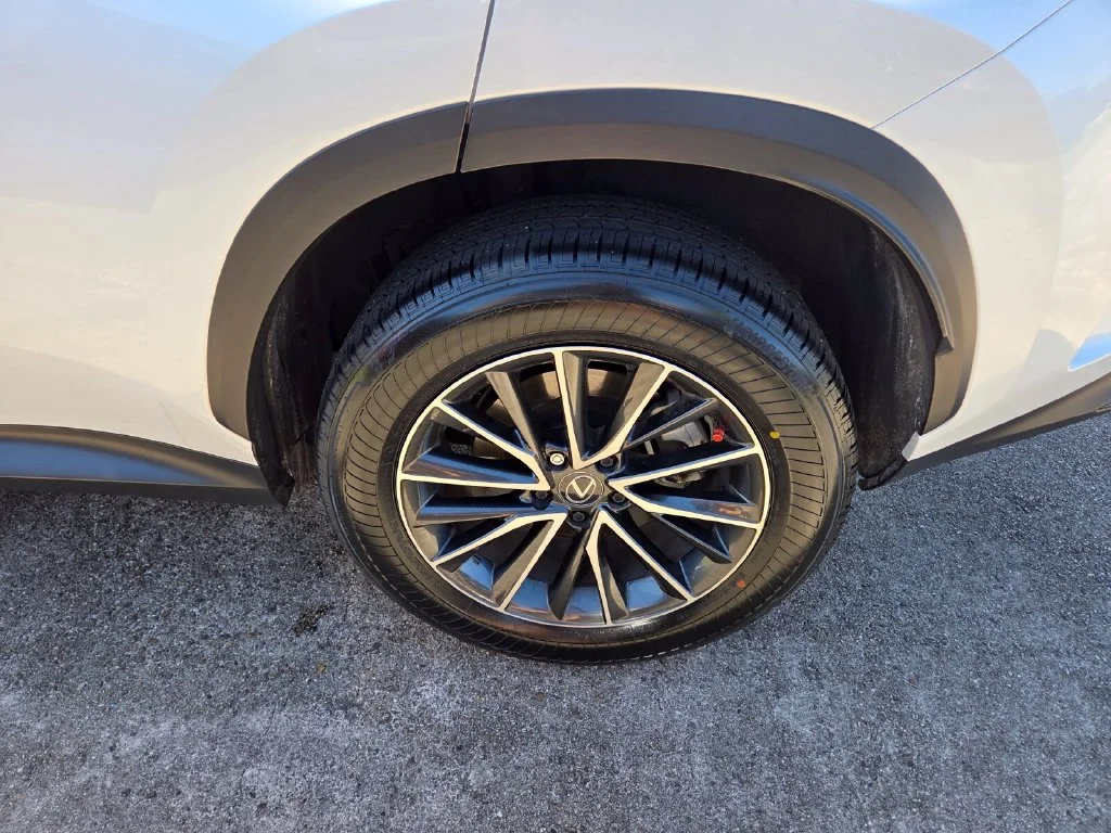 Used 2024 White Lexus 350 Premium image 24