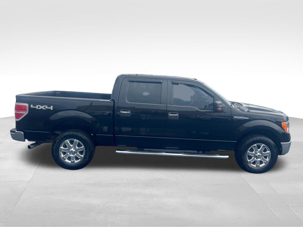 Used 2013 Black Ford XLT image 6