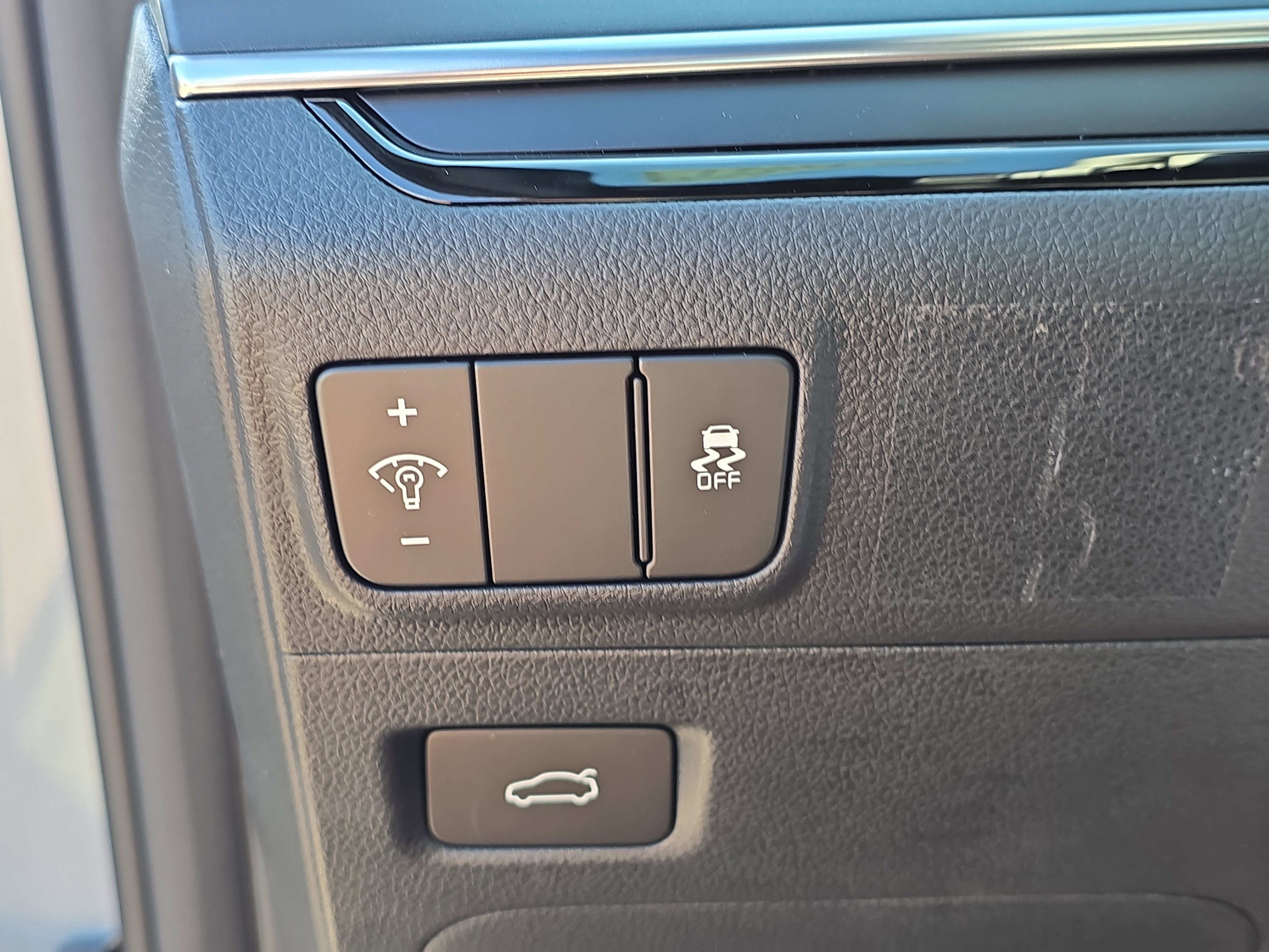 New 2026 Wolf Gray Kia GT-Line FWD image 28