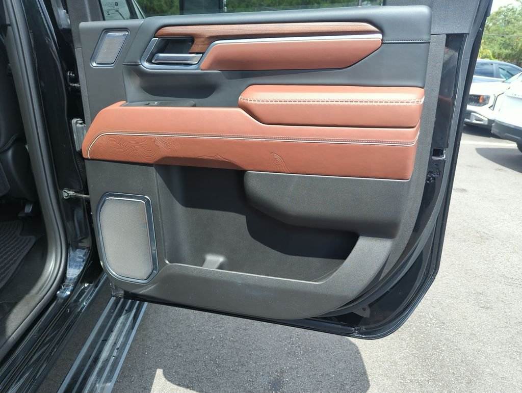 Used 2025 Black GMC Denali Ultimate image 33