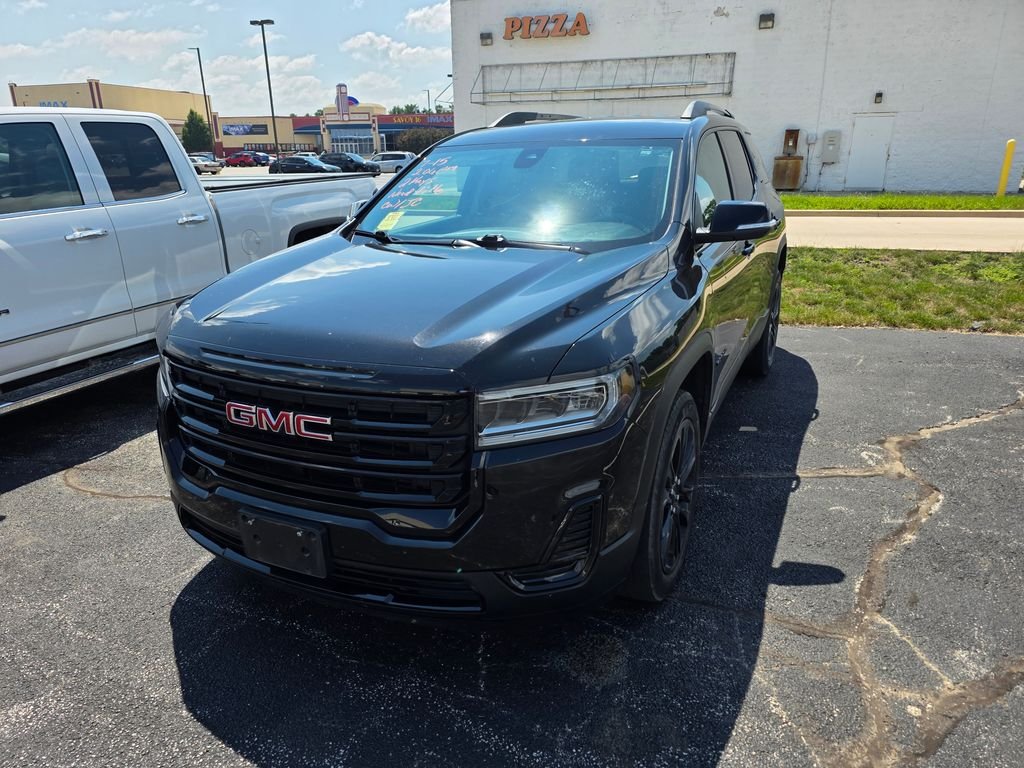 Used 2023 Ebony Twilight Metallic GMC SLE image 2